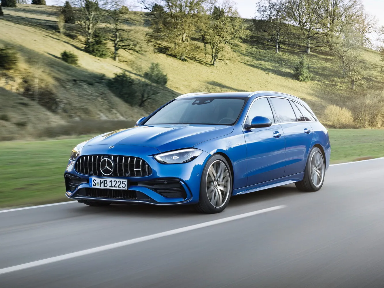 Mercedes-Benz C-Класс AMG 63 AMG S E Performance 2.0hyb AT (680 л.с.) 4WD