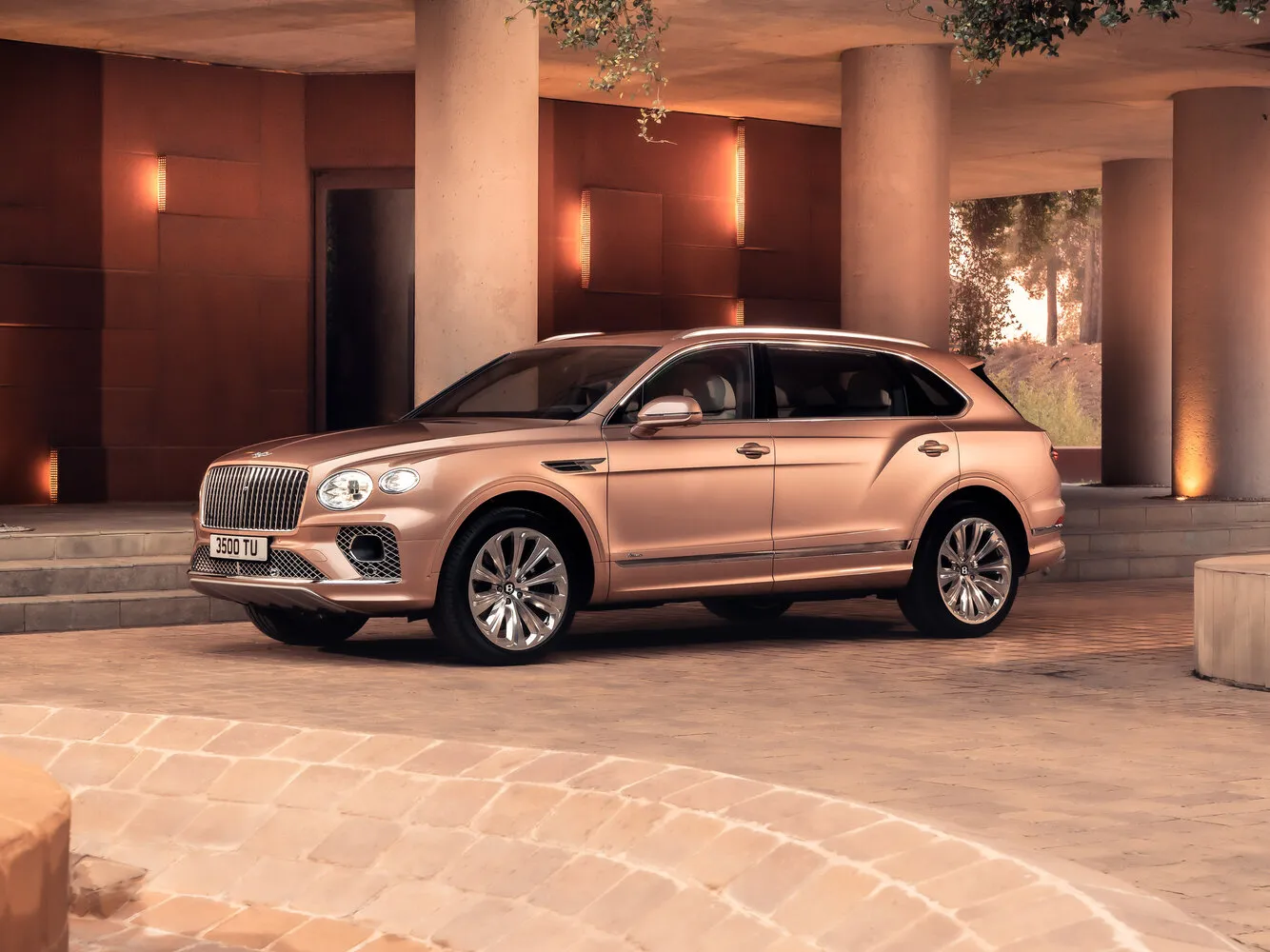 Bentley Bentayga EWB 4.0 AT (550 л.с.) 4WD