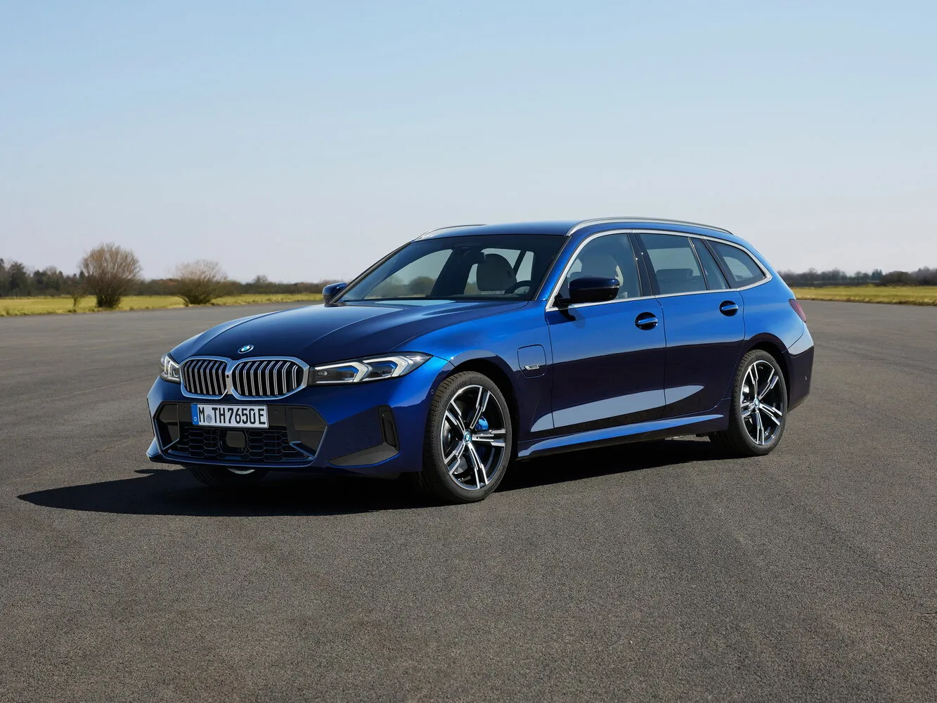 BMW 3 серии 330i 2.0 AT (245 л.с.)