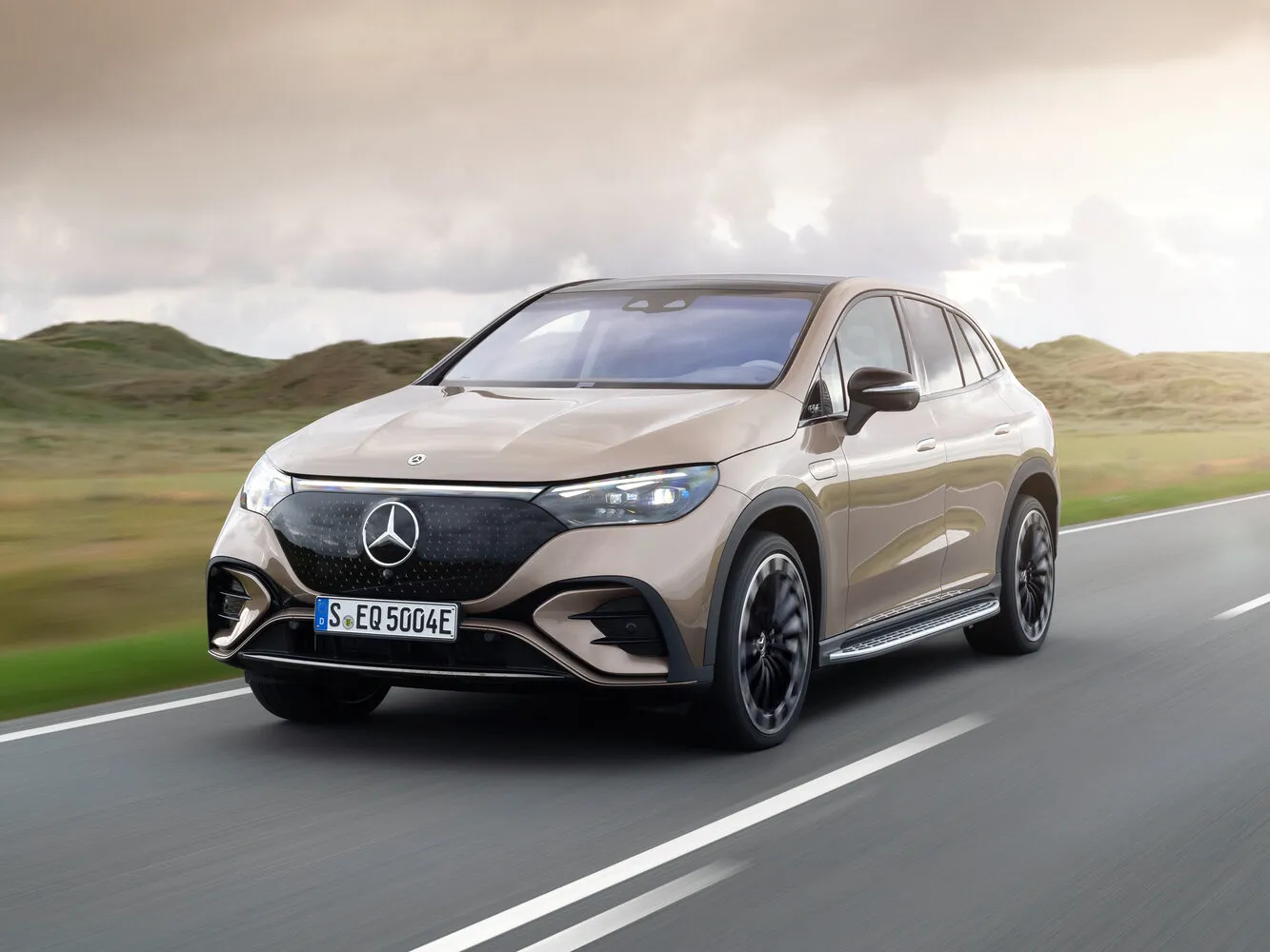 Mercedes-Benz EQE SUV 