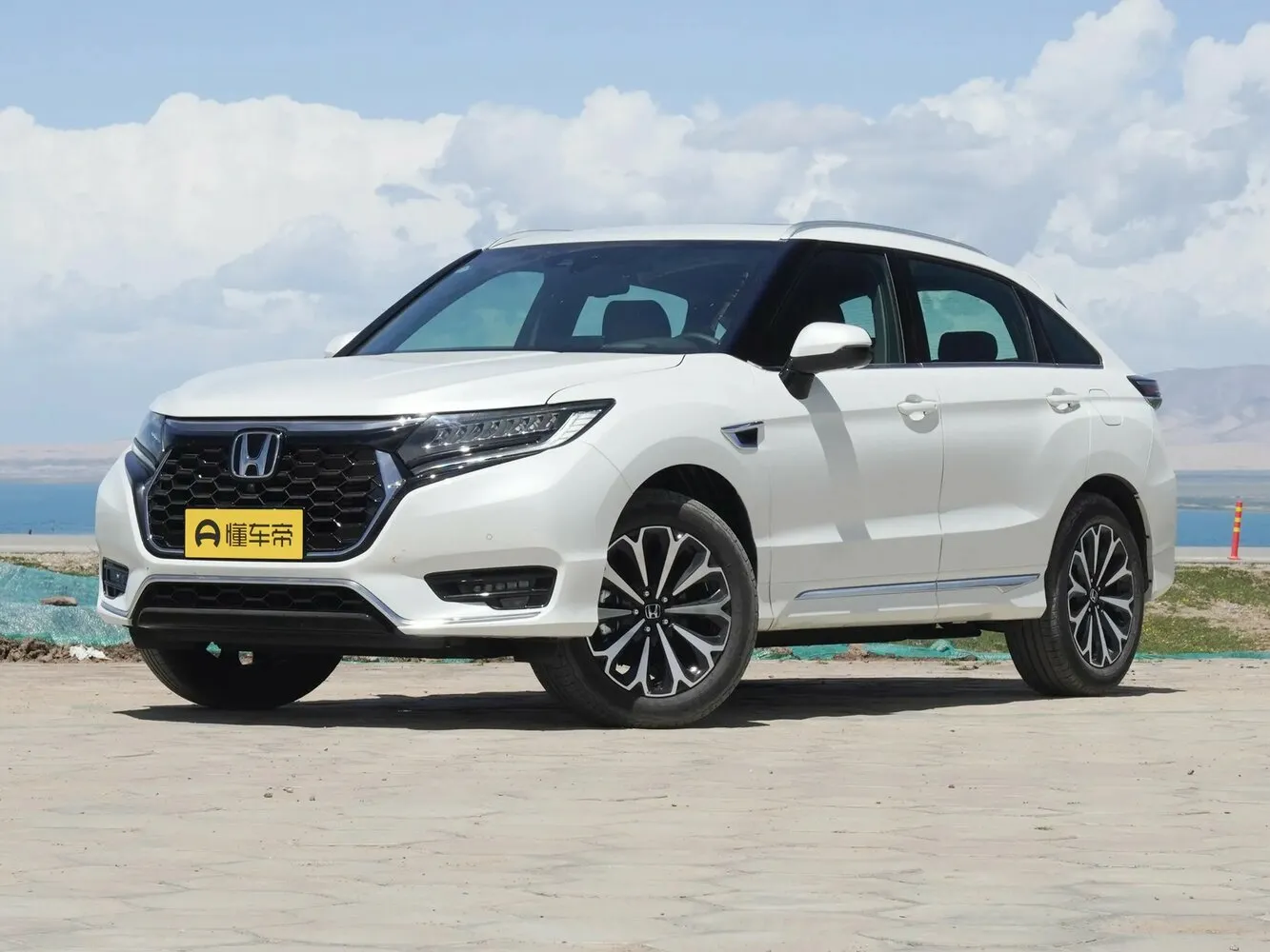 Honda UR-V I Рестайлинг 2