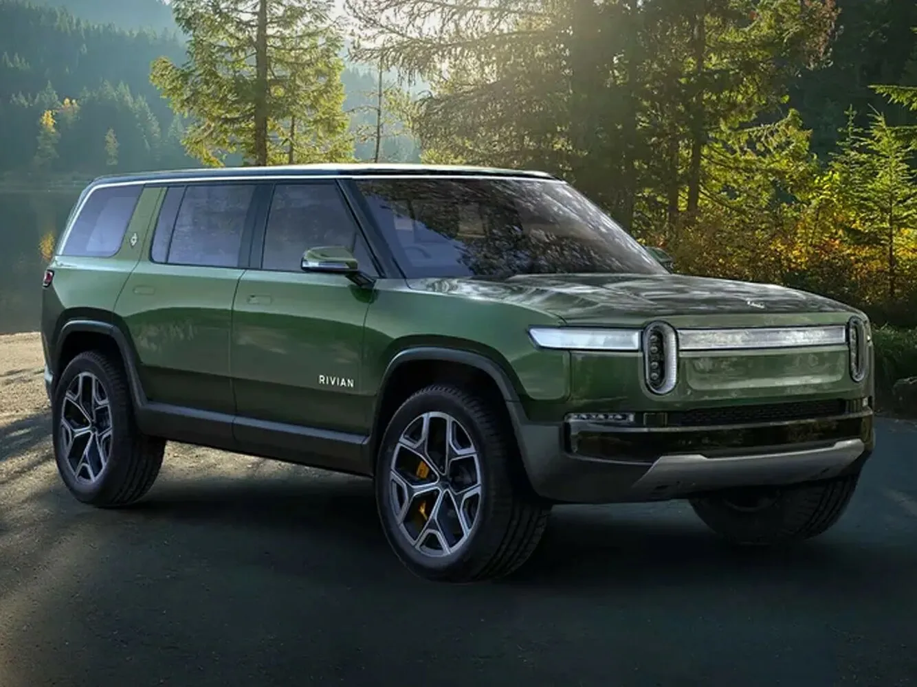 Rivian R1S 