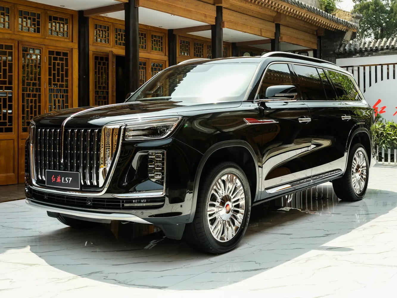 Hongqi LS7 