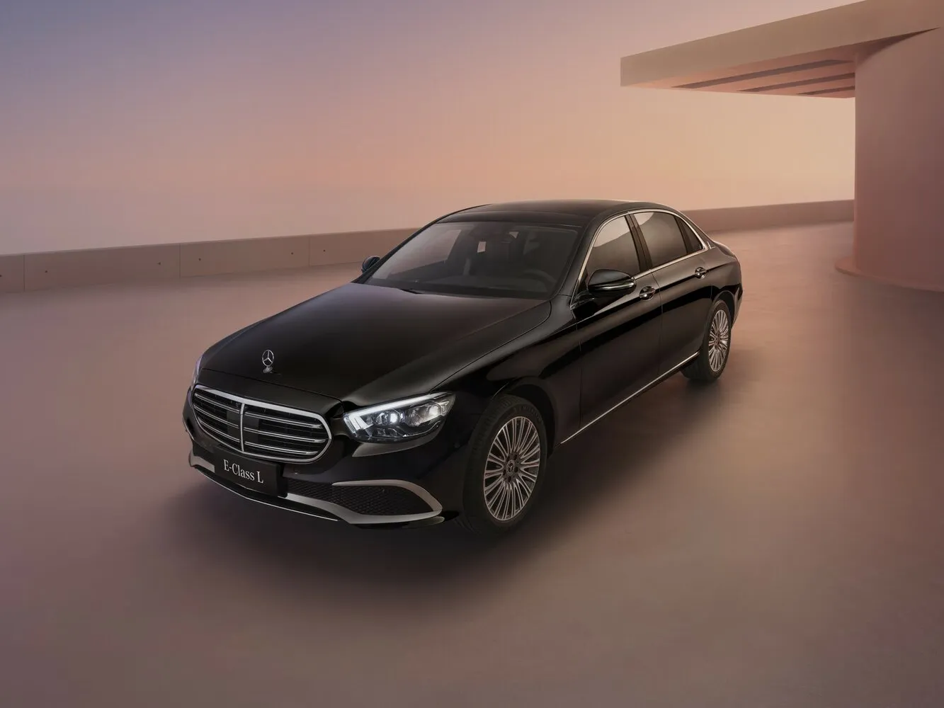 Mercedes-Benz E-Класс 260 L 2.0 AT (197 л.с.) 4WD