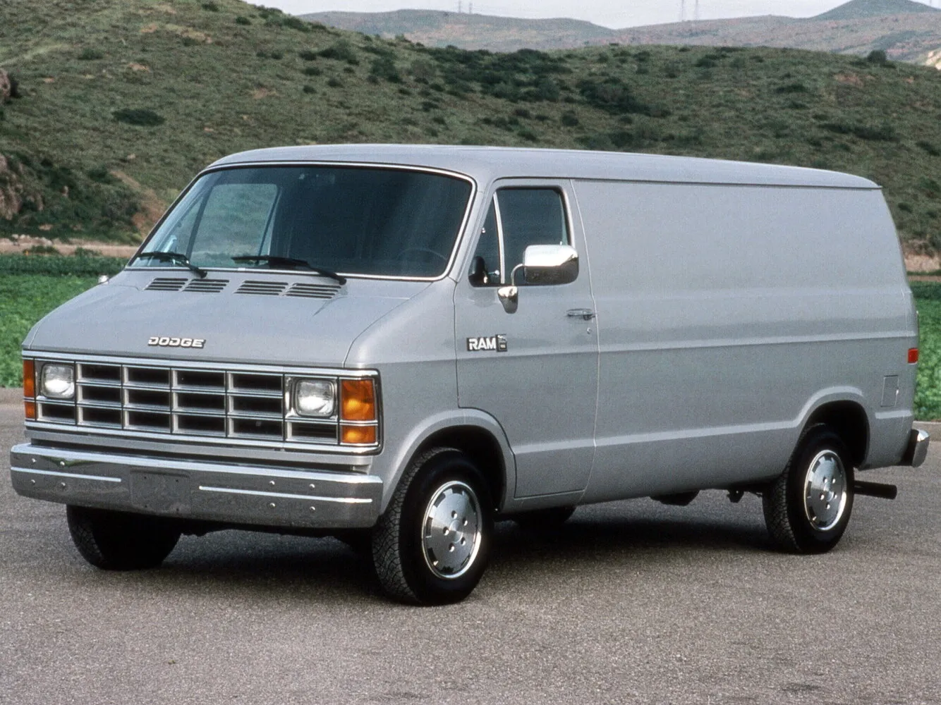 Dodge RAM Van II