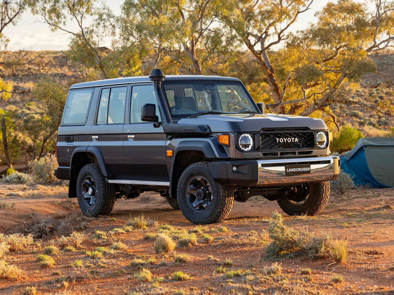 Toyota Land Cruiser 76 4.0 AT (228 л.с.) 4WD