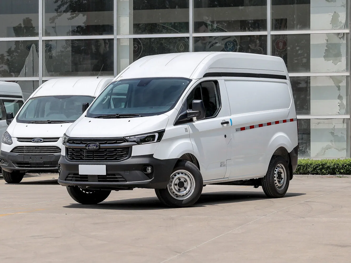 Ford Transit Custom SWB 2.0 AT (220 л.с.)