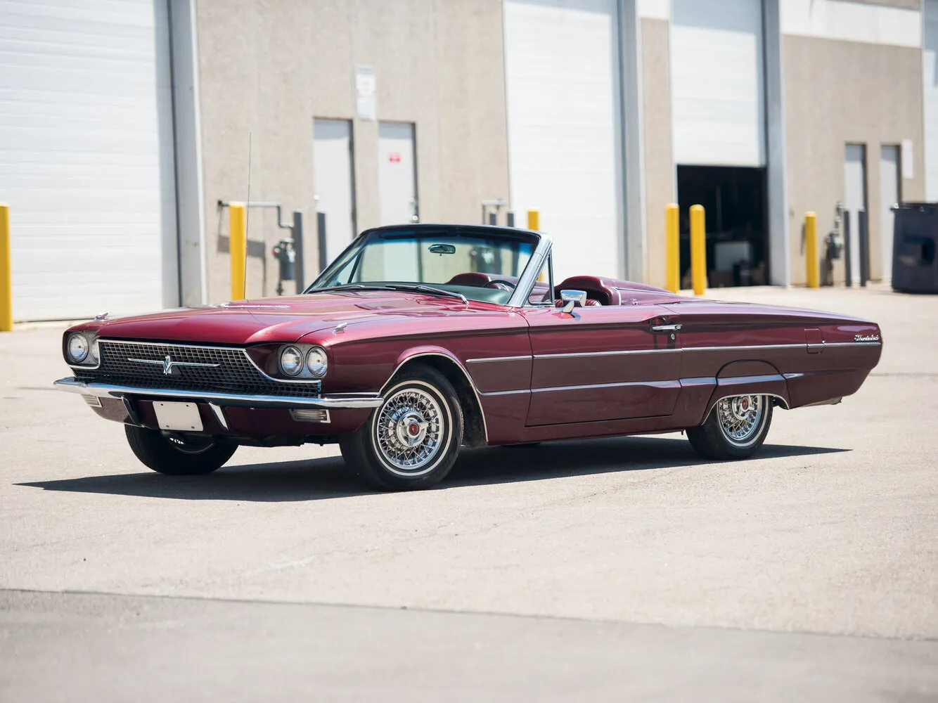 Ford Thunderbird 7.0 AT (345 л.с.)