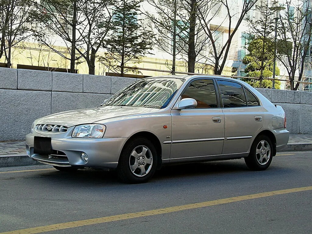 Hyundai Verna 1.5 AT (96 л.с.)