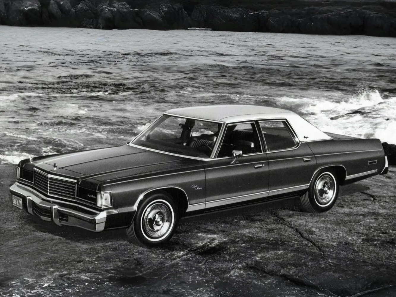 Dodge Monaco IV