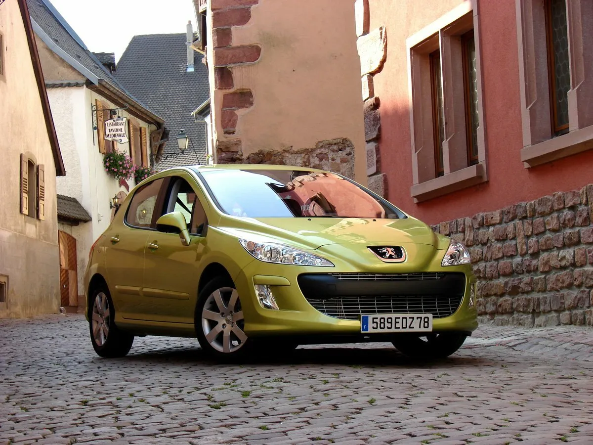 Peugeot 308 1.6d MT (109 л.с.)