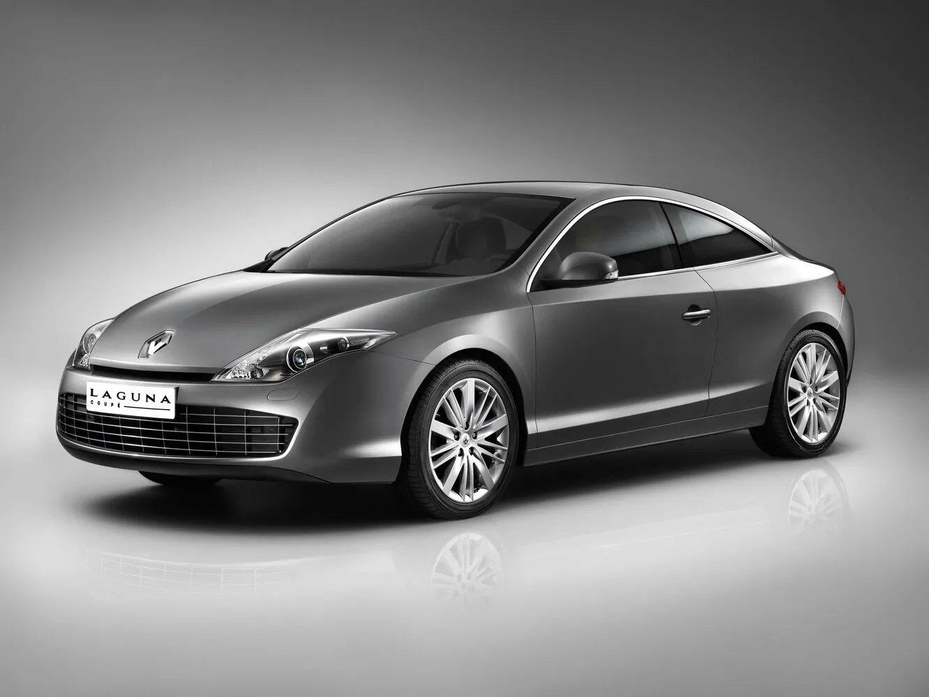 Renault Laguna 2.0 AT (170 л.с.)