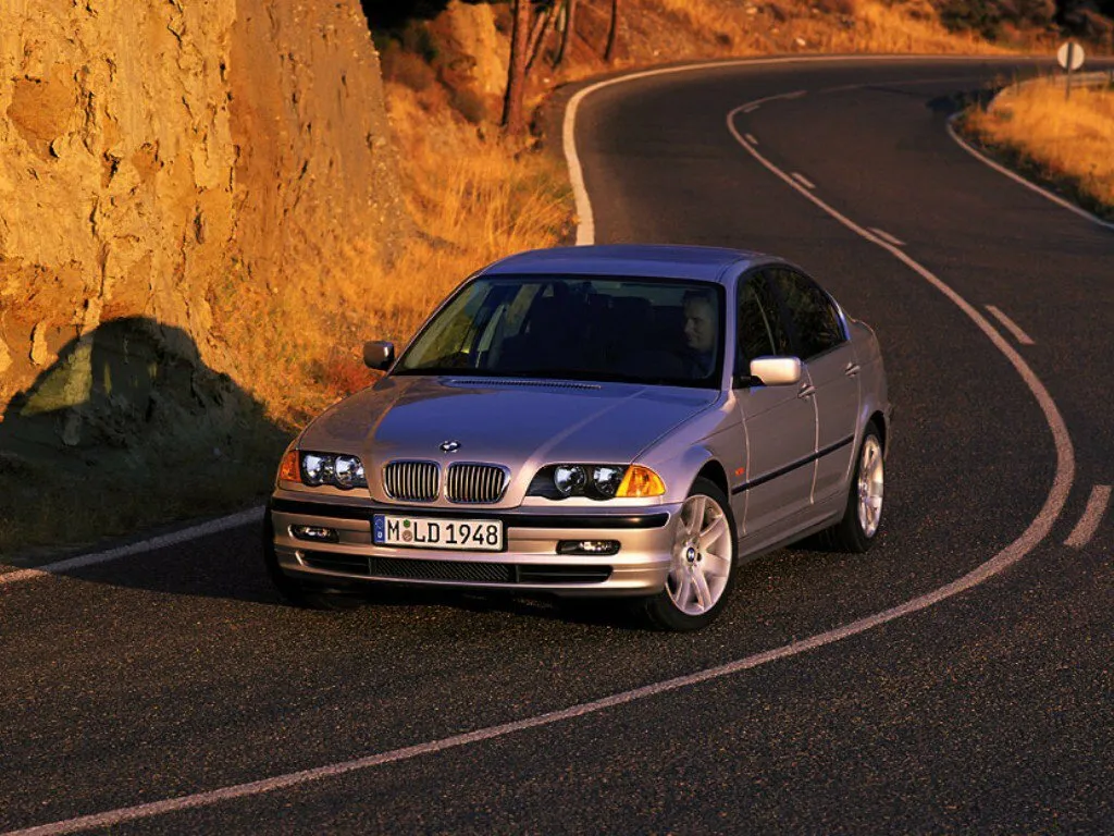 BMW 3 серии 325xi 2.5 MT (192 л.с.) 4WD
