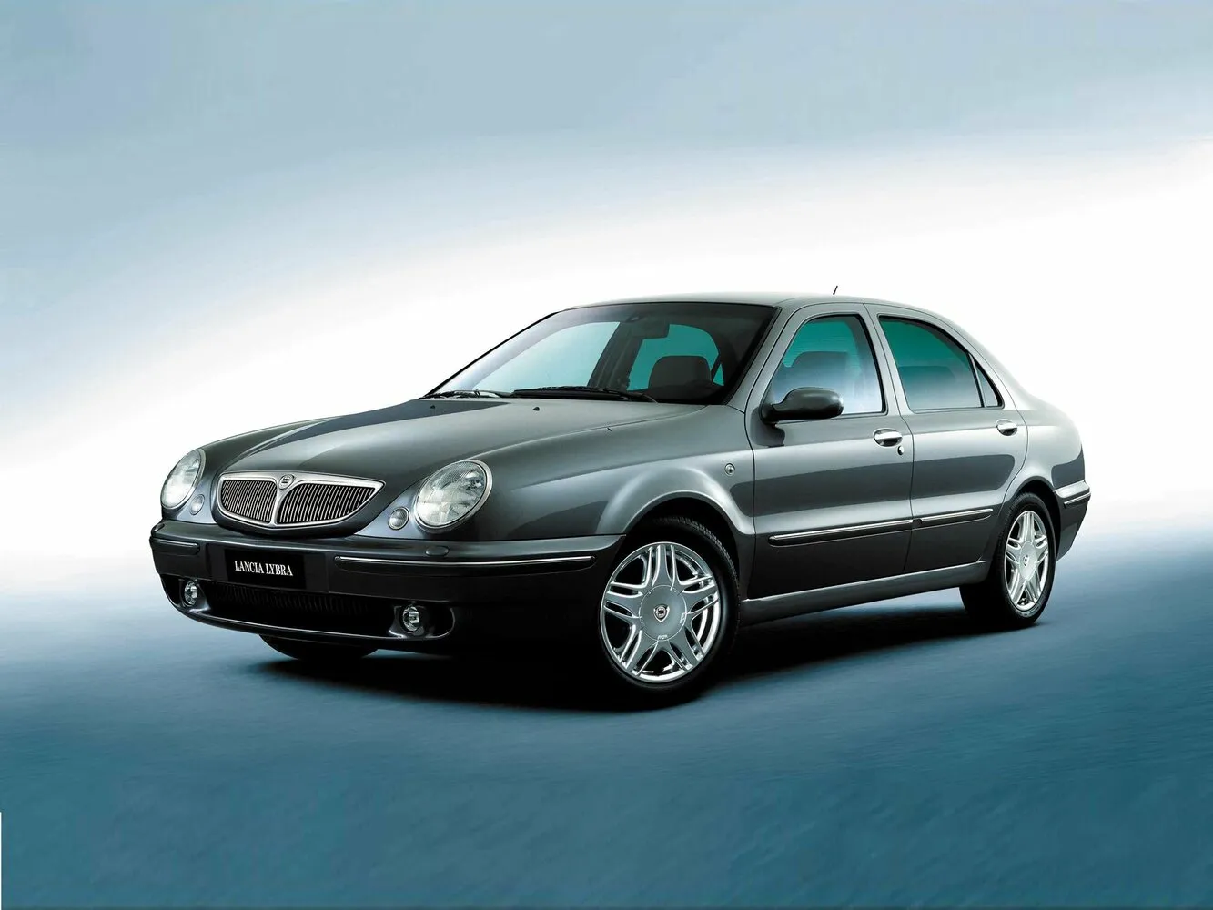 Lancia Lybra 1.9d MT (105 л.с.)