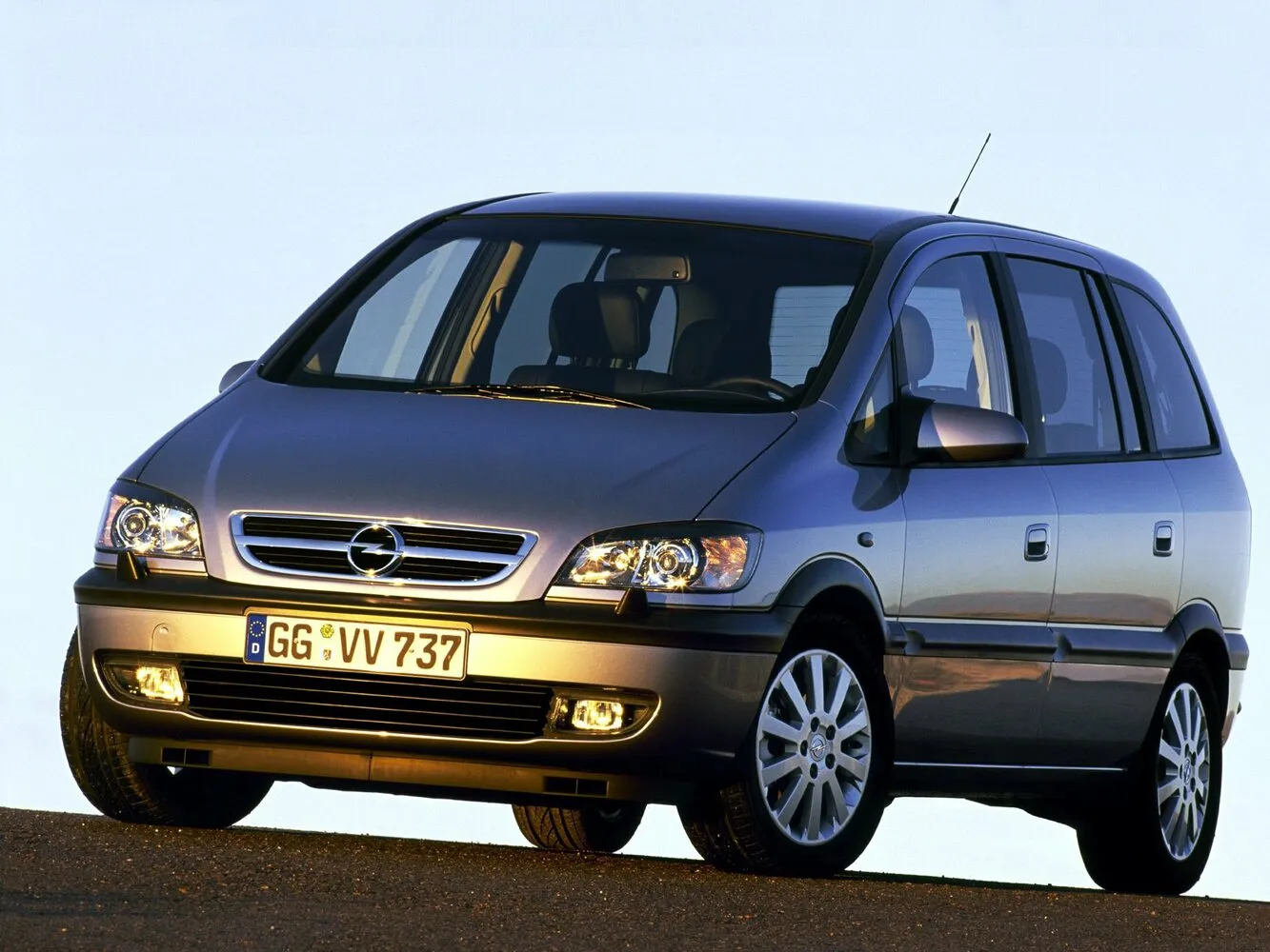 Opel Zafira A Рестайлинг