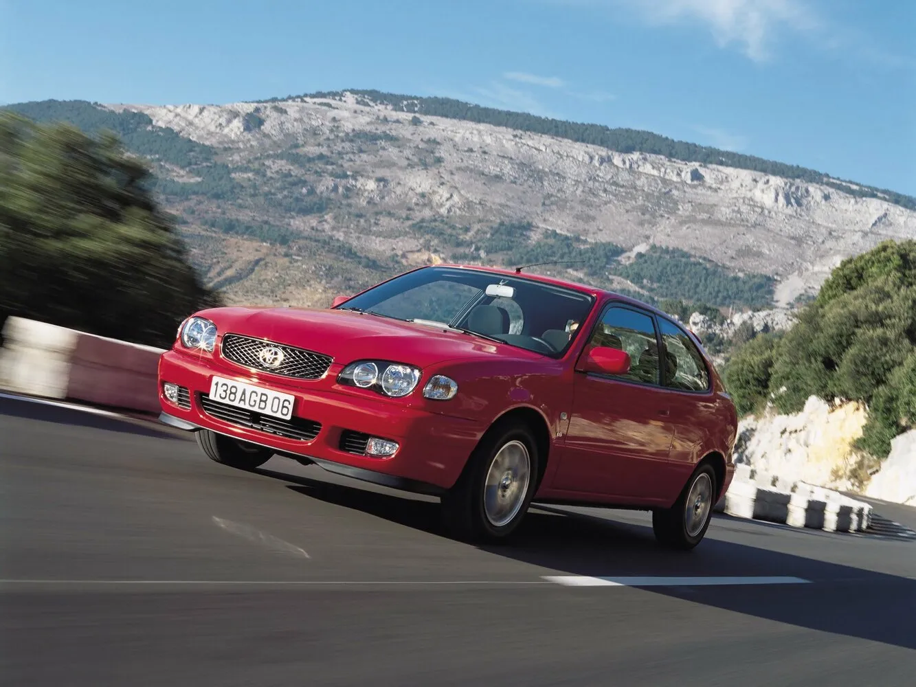 Toyota Corolla VIII (E110) Рестайлинг