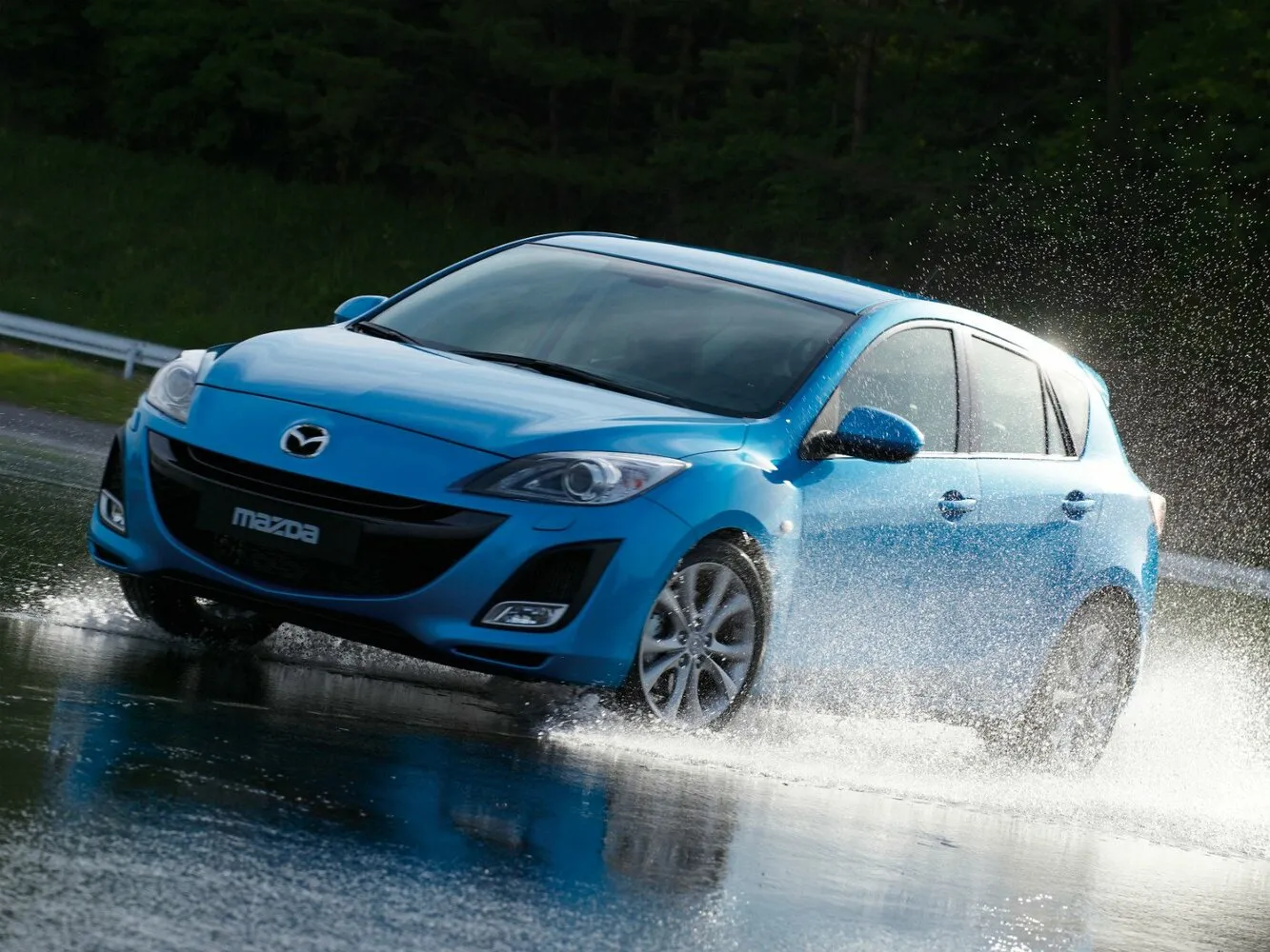 Mazda 3 1.6d MT (109 л.с.)