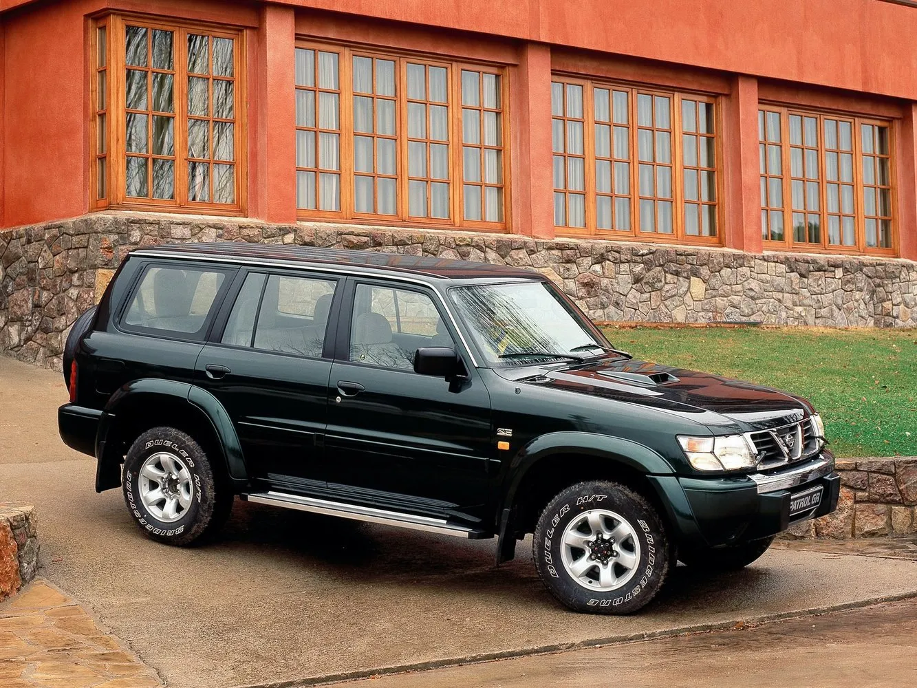 Nissan Patrol V (Y61)