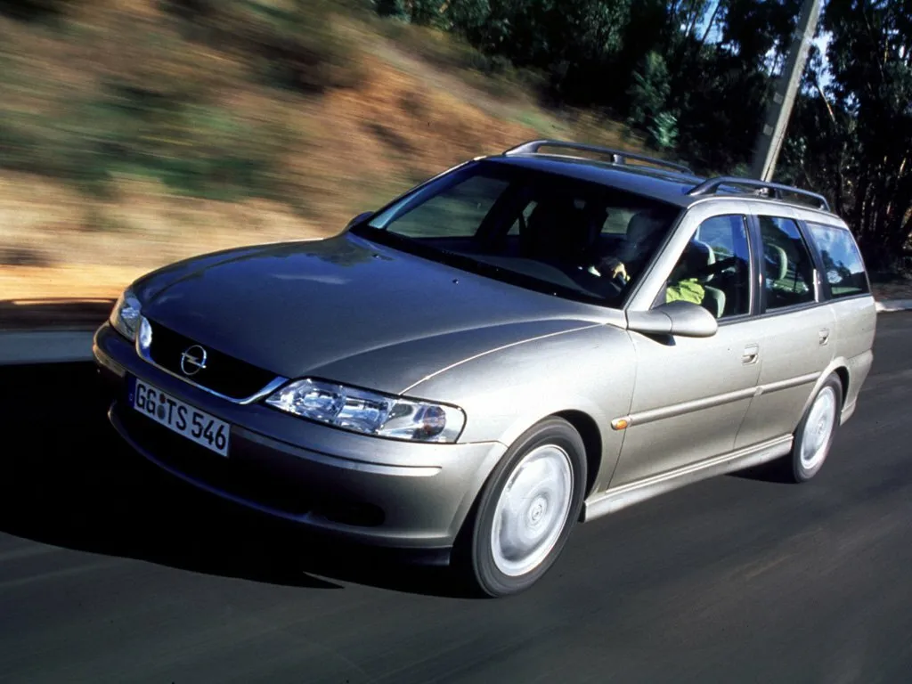 Opel Vectra 2.0 MT (136 л.с.)