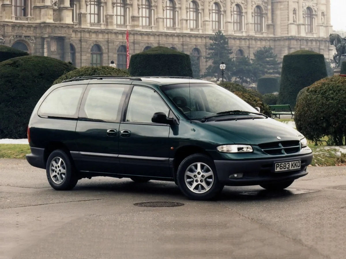Chrysler Voyager III