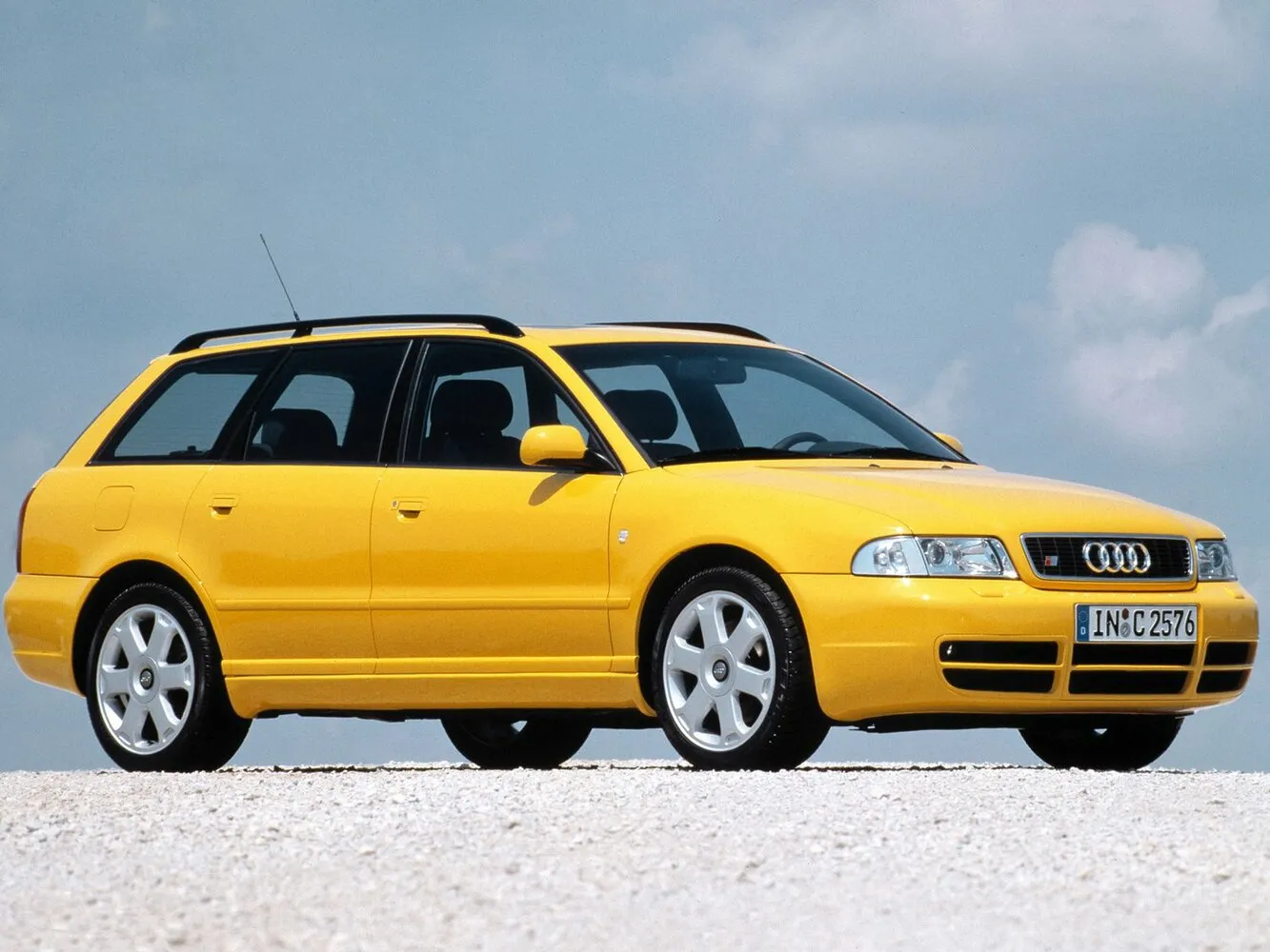Audi S4 2.7 AT (265 л.с.) 4WD