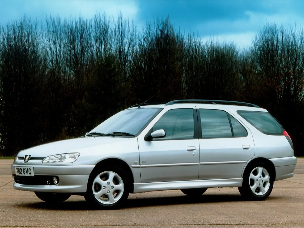 Peugeot 306 2.0d MT (90 л.с.)