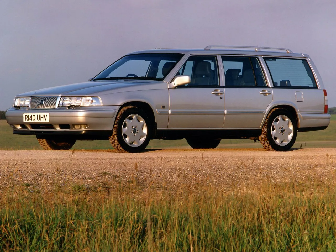 Volvo V90 I