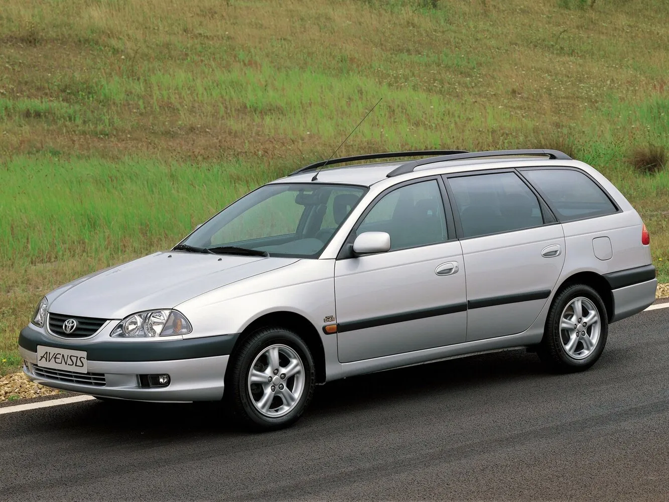 Toyota Avensis 2.0 AT (150 л.с.)