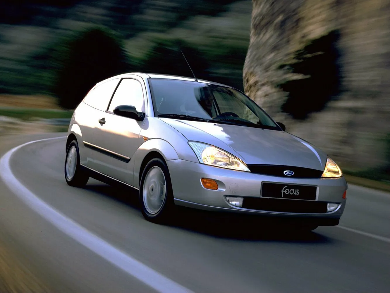 Ford Focus 1.4 MT (75 л.с.)