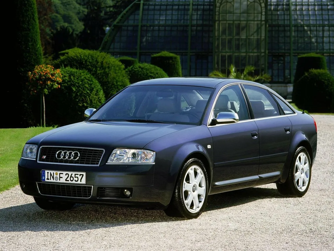 Audi S6 4.2 AT (340 л.с.) 4WD