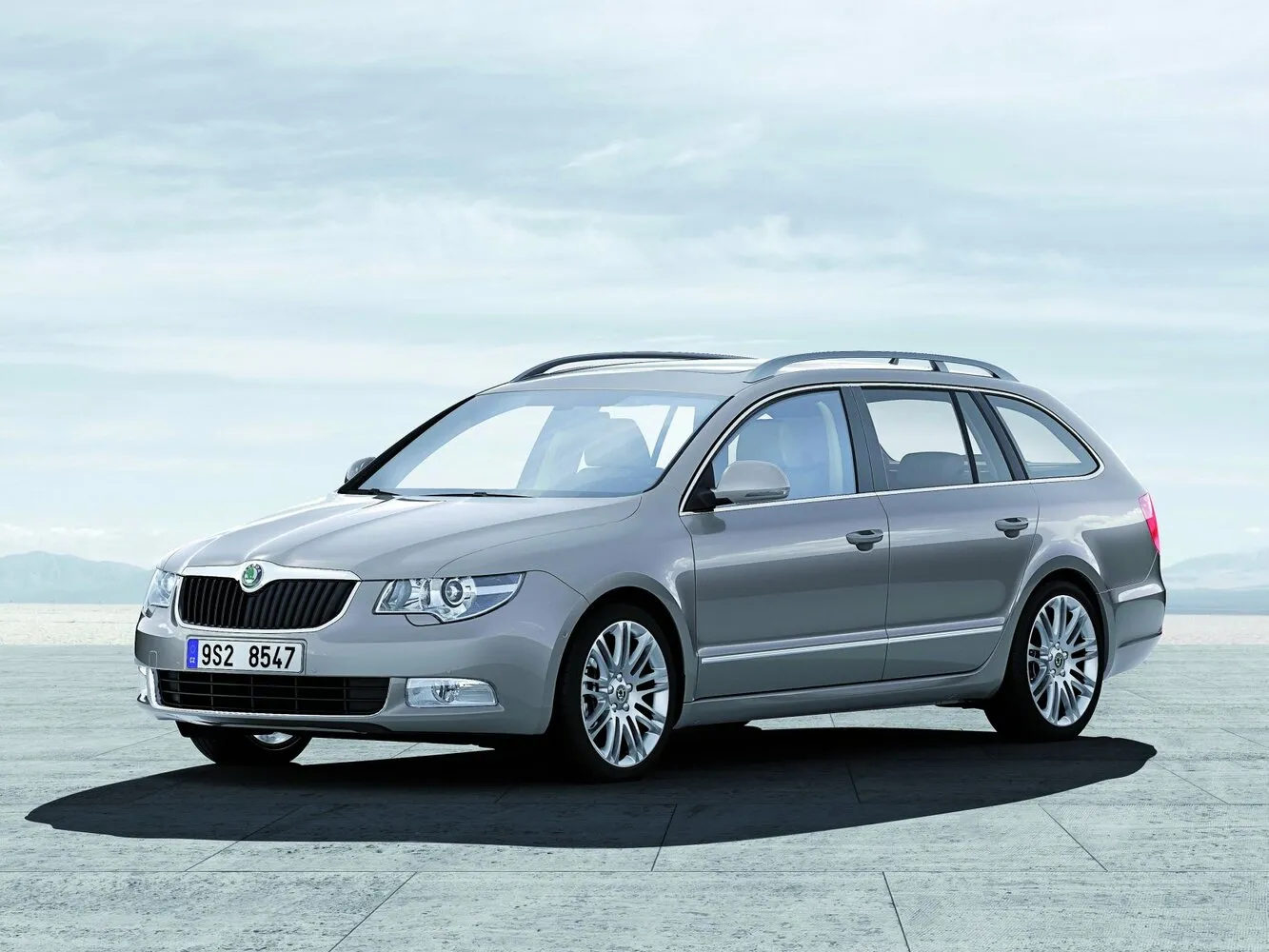 Skoda Superb 1.8 MT (152 л.с.)