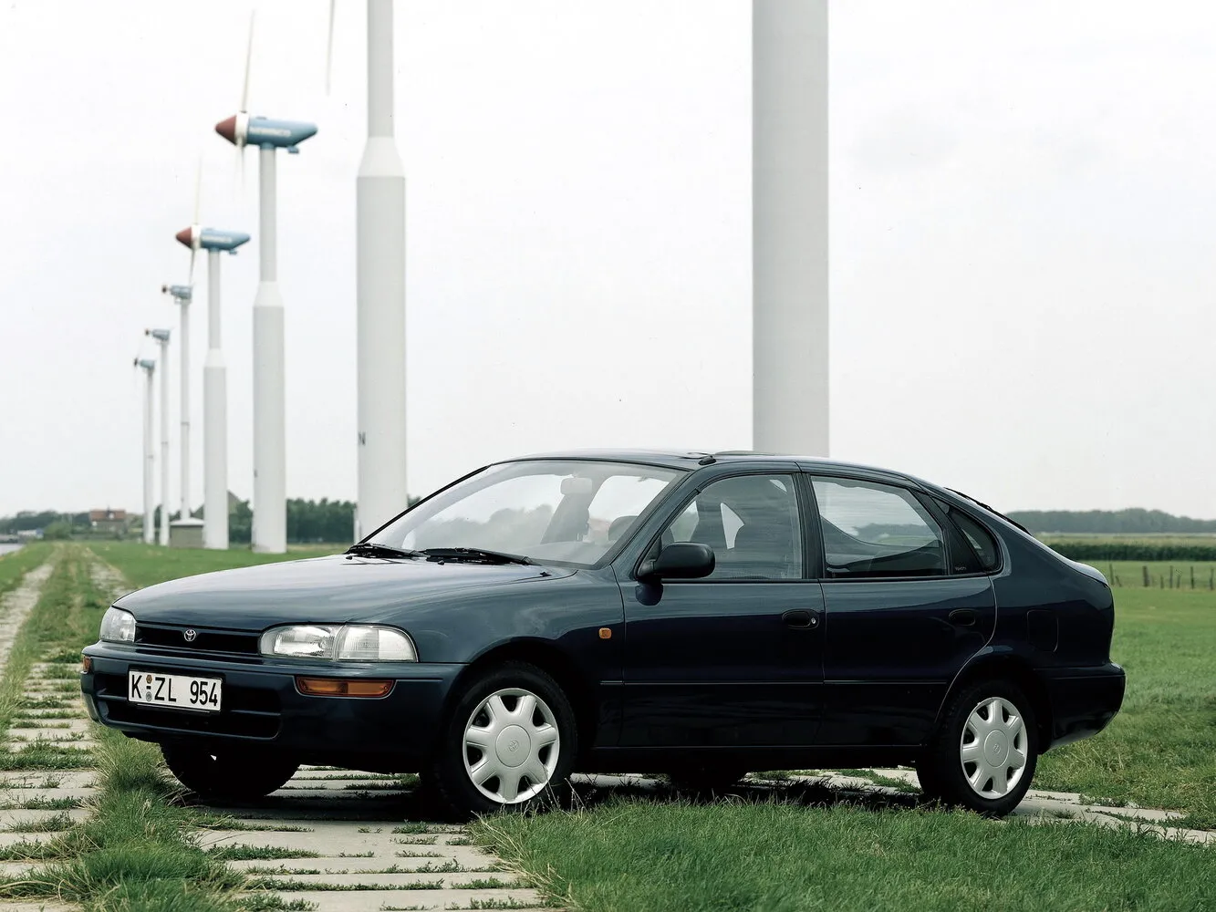 Toyota Corolla 1.6 MT (114 л.с.)