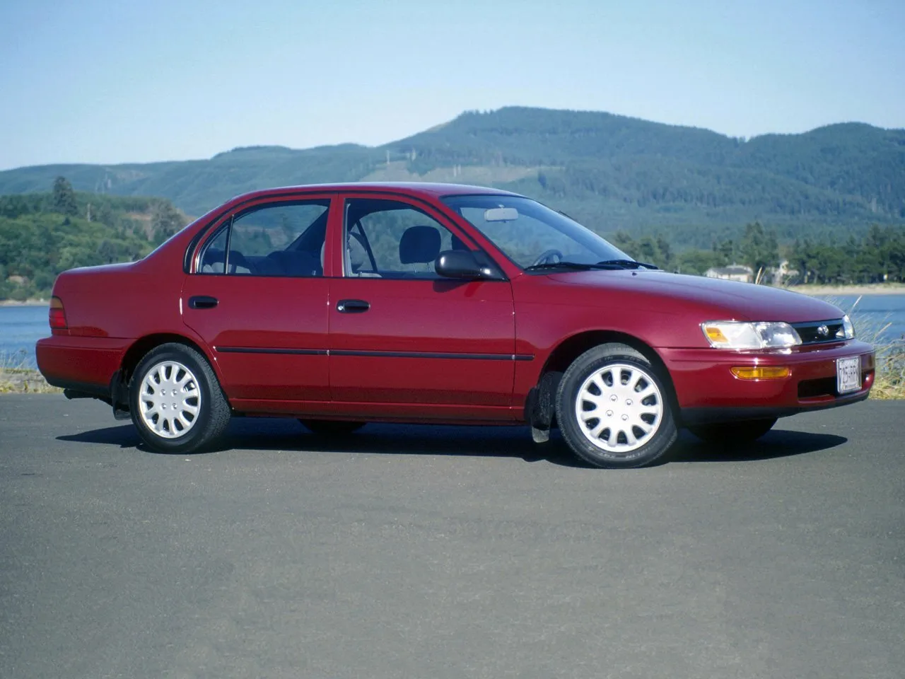 Toyota Corolla VII (E100)