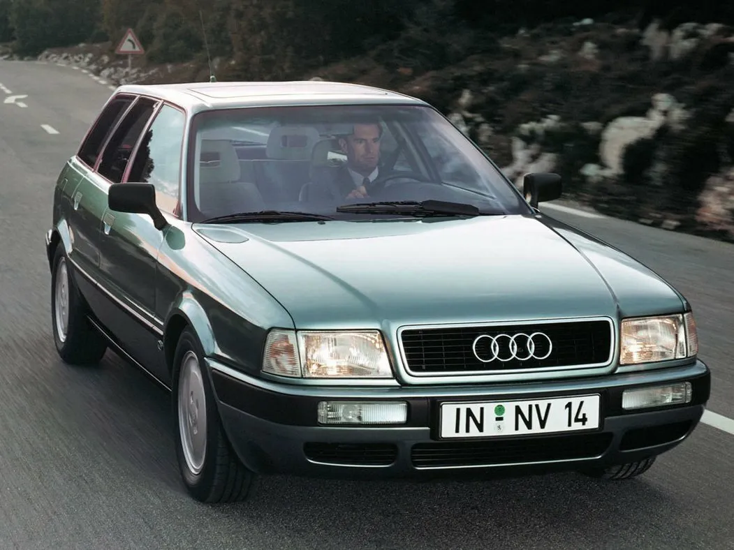 Audi 80 2.6 MT (150 л.с.)