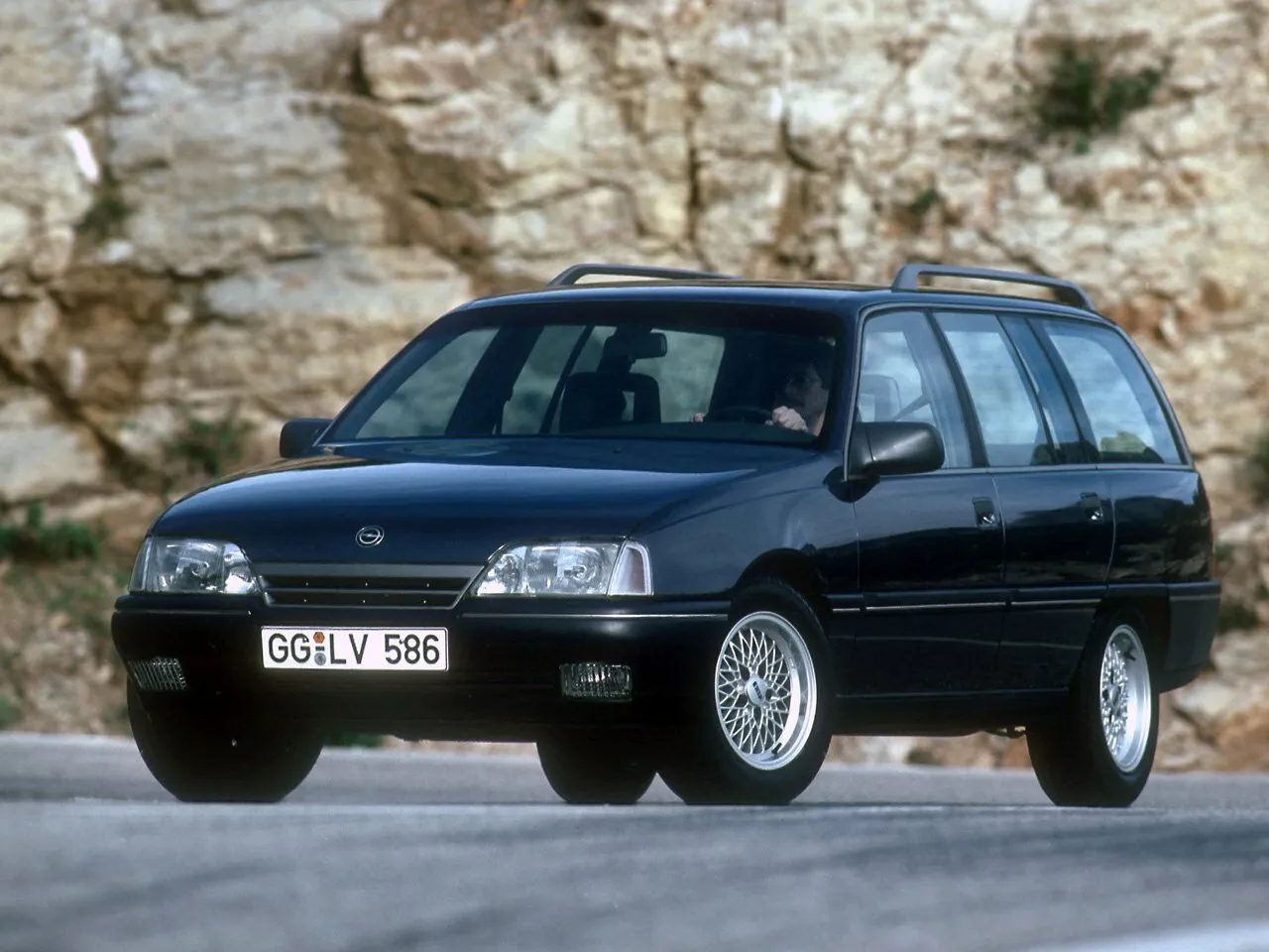 Opel Omega A