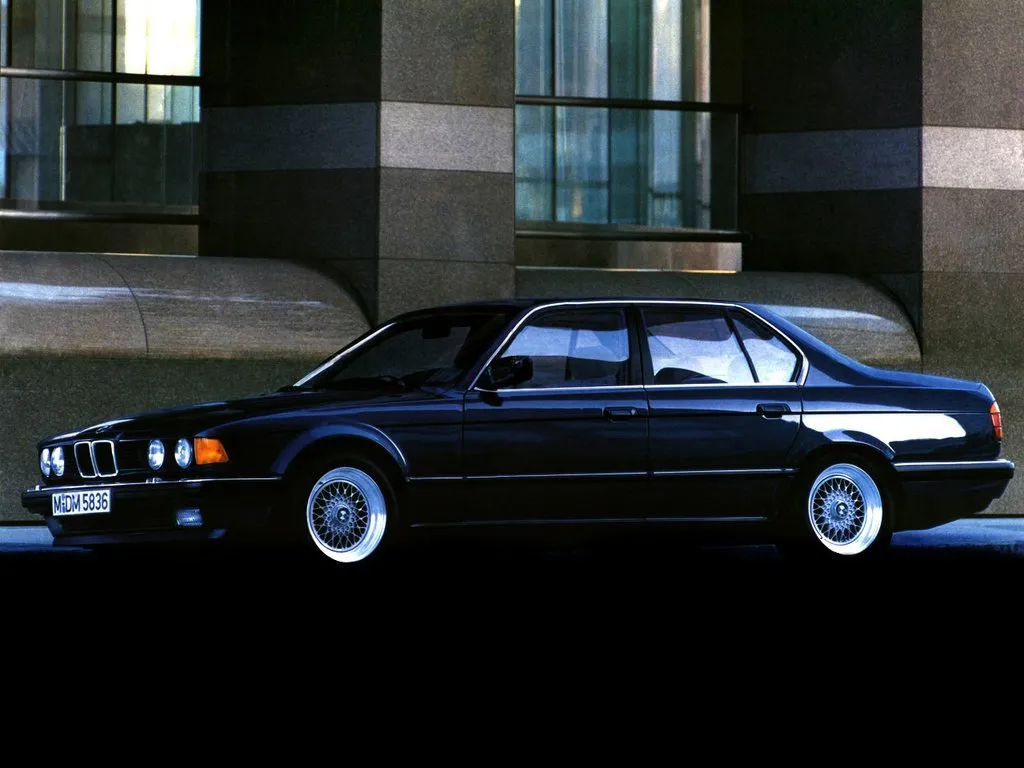BMW 7 серии II (E32)