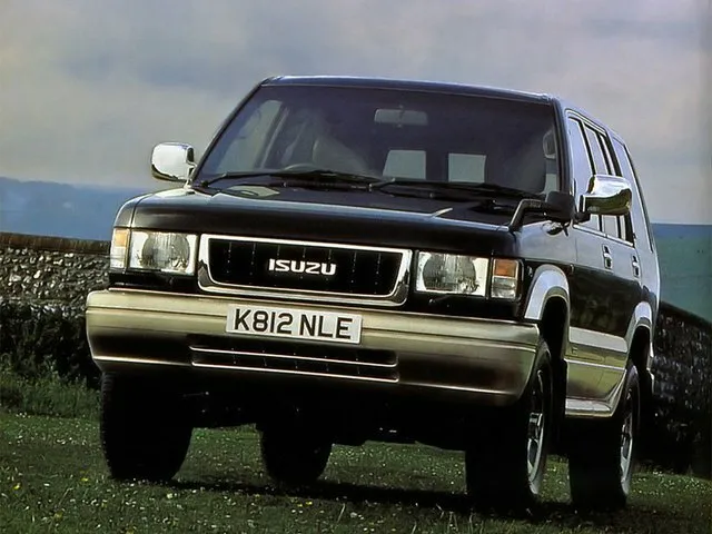 Isuzu Bighorn 3.5 AT (230 л.с.) 4WD