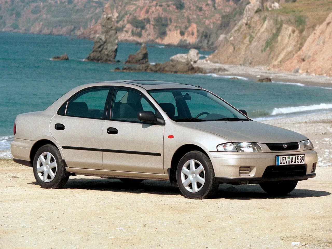 Mazda Familia VII (BH)