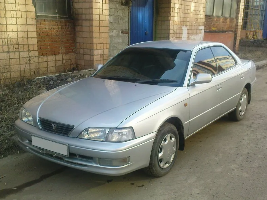 Toyota Vista IV (V40)