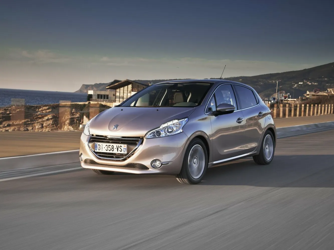 Peugeot 208 1.6 MT (120 л.с.)