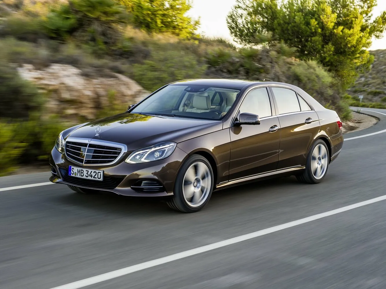 Mercedes-Benz E-Класс 350 3.5 AT (306 л.с.) 4WD